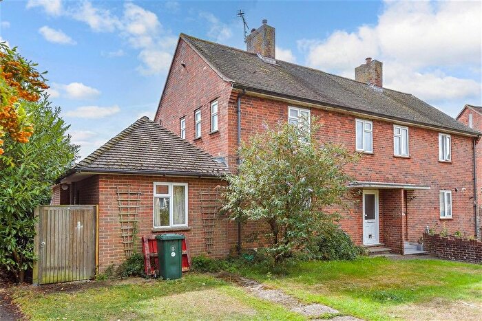 4 Bedroom Semi-Detached House For Sale In Hay Road, Chichester, West Sussex, PO19