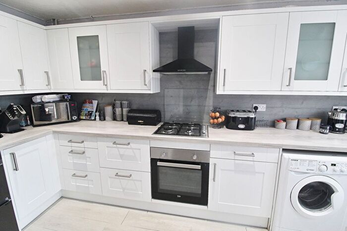 3 Bedroom Terraced House For Sale In Kennedy Close, Purbrook, Waterlooville, PO7