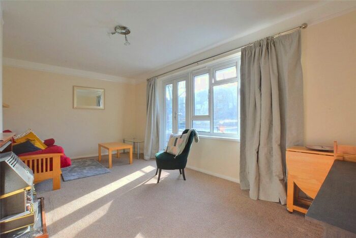 2 Bedroom Flat To Rent In Prendergast Road, Blackheath, London SE3