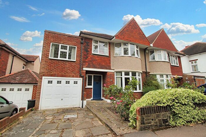 4 Bedroom Semi Detached House For Sale In Mayfair Gardens, Woodford Green, IG8