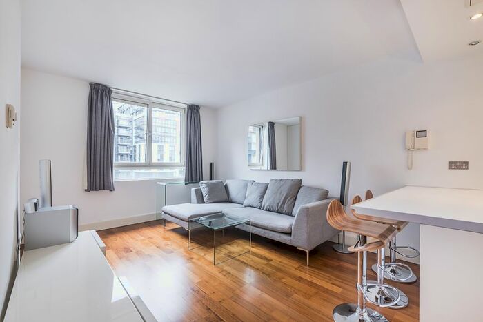 2 Bedroom Flat To Rent In Praed Street, London W2