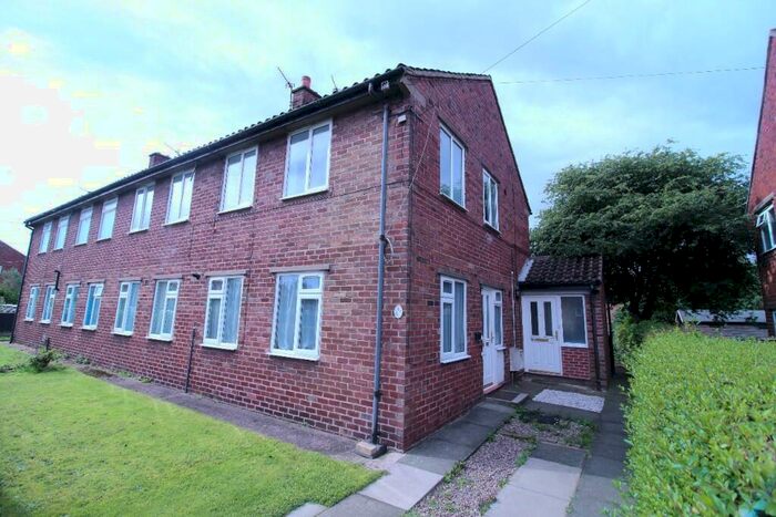 2 Bedroom Apartment For Sale In Walnut Avenue, CW8