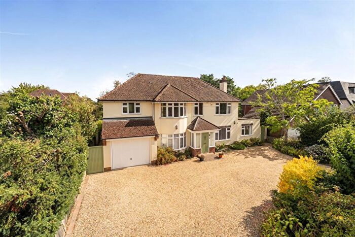 5 Bedroom Detached House For Sale In Day's Lane, Biddenham, Bedford, MK40