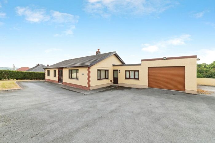 4 Bedroom Bungalow For Sale In Pontantwn, Kidwelly, Carmarthenshire, SA17