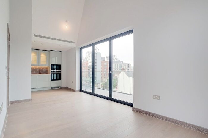 1 Bedroom Flat To Rent In Drapers Yard, London, SW18