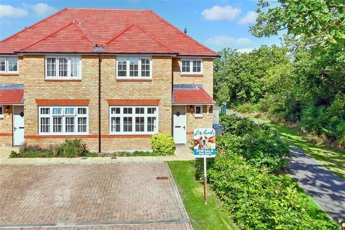 3 Bedroom Semi-Detached House For Sale In Great Threads, Staplehurst, Kent, TN12