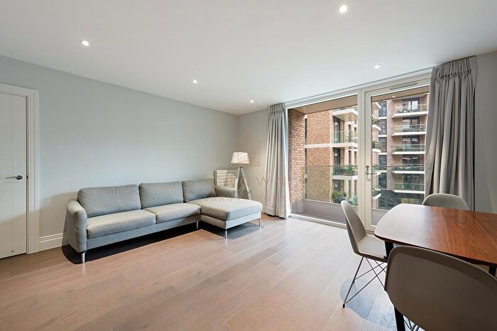 2 Bedroom Apartment To Rent In Queenshurst Square, Kingston Upon Thames, KT2