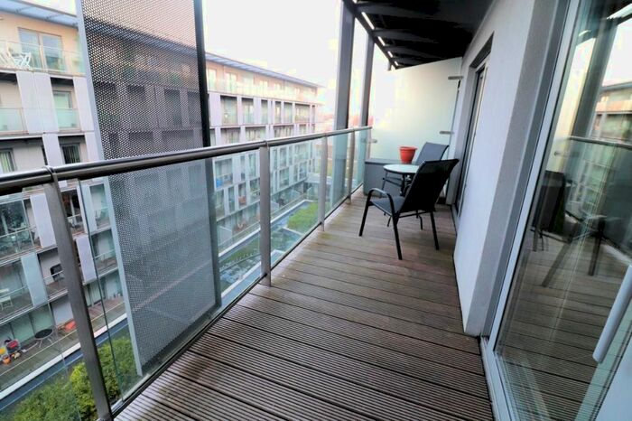 1 Bedroom Flat To Rent In Royal Carriage Mews, London, SE18