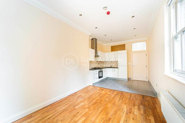 1 Bedroom Flat To Rent In Stoke Newington Road, Stoke Newington, N16