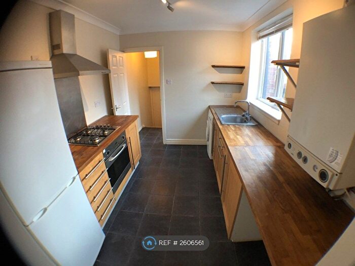 3 Bedroom Flat To Rent In Prospect Place, Newcastle Upon Tyne, NE4