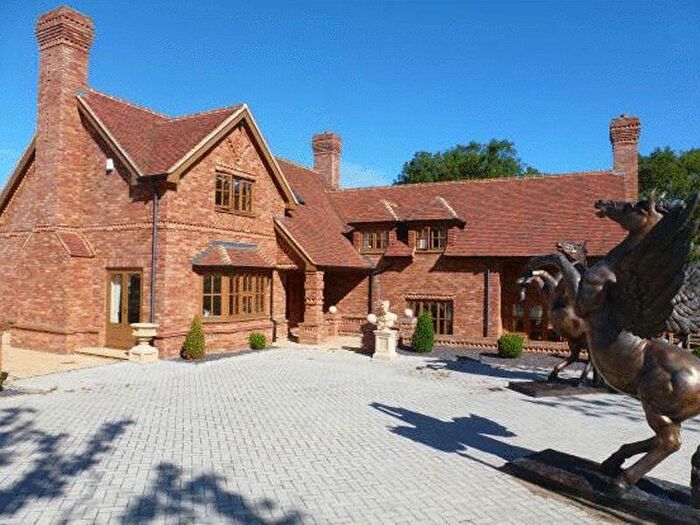 5 Bedroom Detached House To Rent In Seasalter, Whitstable, CT5