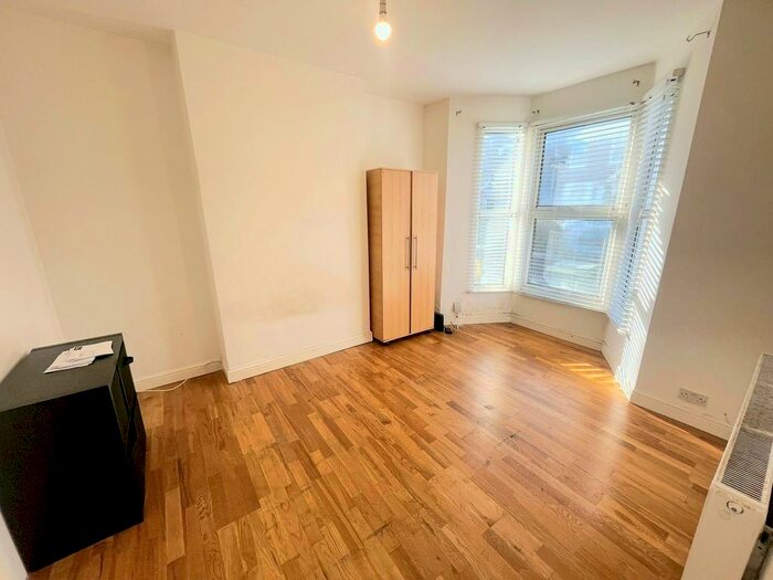 3 Bedroom Terraced House To Rent In Hornsey Park Road, Crouch End, N8