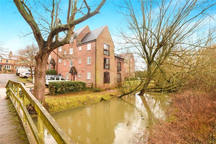 2 Bedroom Apartment To Rent In Meadow View, Summertown, OX2