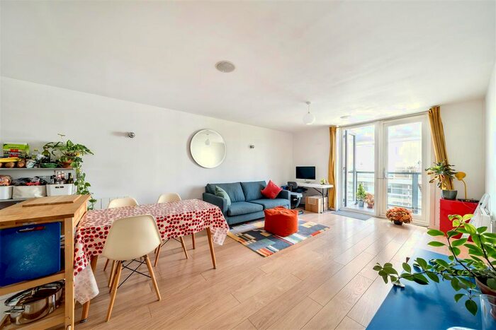 1 Bedroom Flat For Sale In Emerson Apartments, New River Village, Hornsey, N8