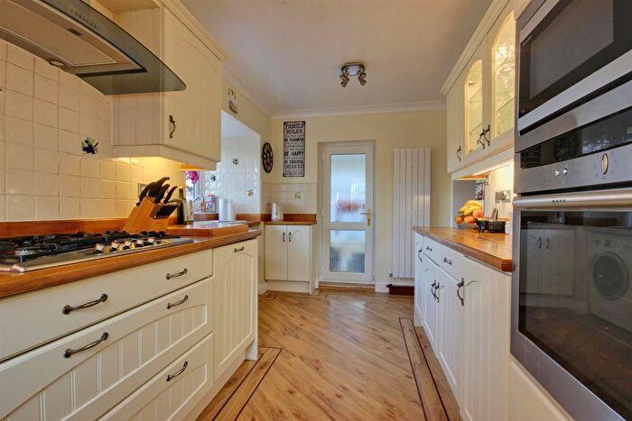 3 Bedroom Detached Bungalow For Sale In Hull Road, Woodmansey, Beverley, HU17