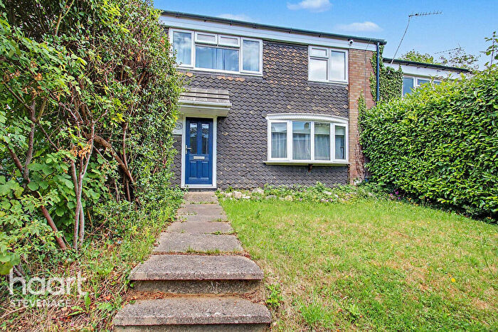 3 Bedroom End Of Terrace House For Sale In Archer Road, Stevenage, SG1