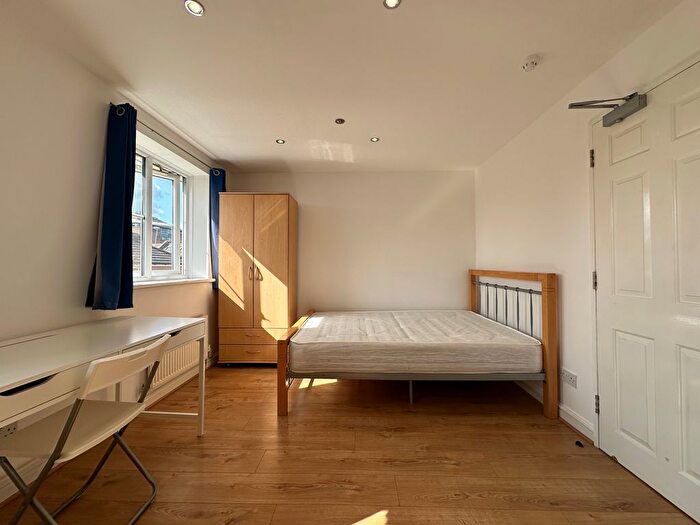 7 Bedroom Town House To Rent In Wheat Sheaf Close, London, E14