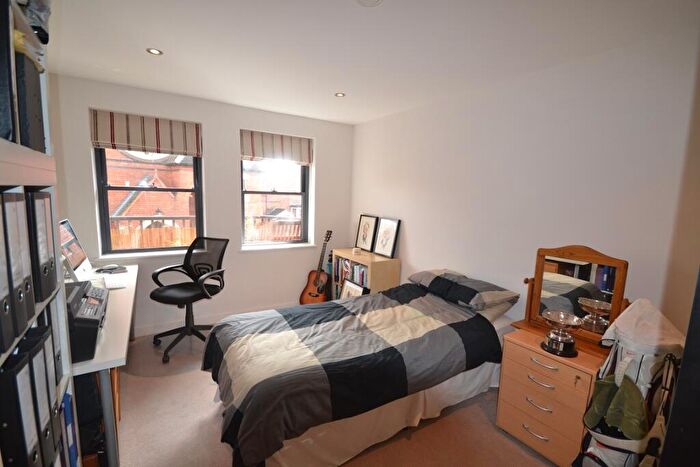 2 Bedroom Apartment To Rent In Carlingford House, Gosbrook Road, Caversham, Reading, RG4
