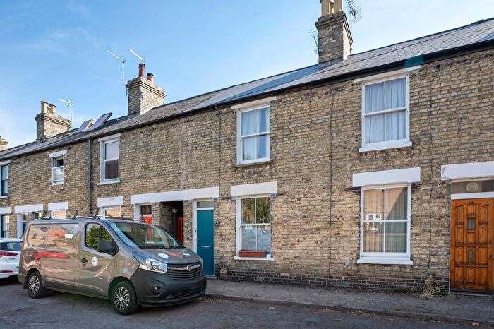2 Bedroom Terraced House For Sale In York Terrace, Cambridge, CB1
