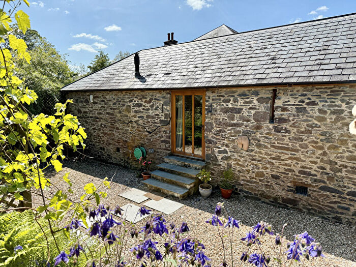 3 Bedroom Barn Conversion For Sale In Week, Brentor, PL19