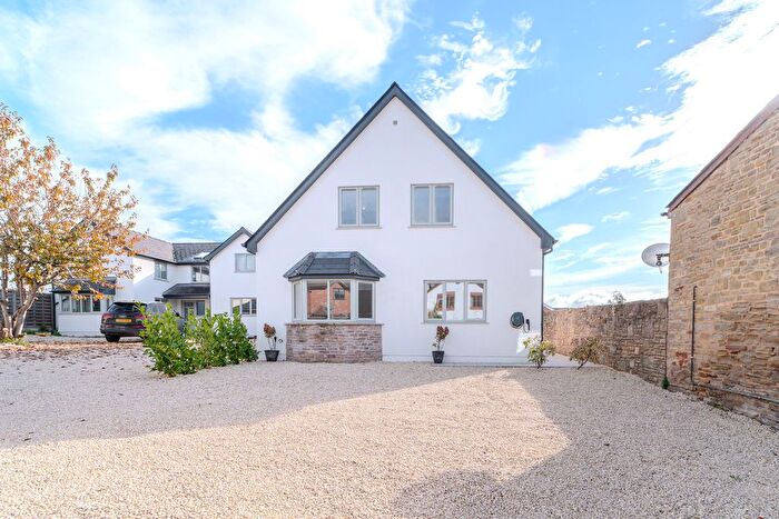 4 Bedroom Detached House For Sale In Primrose Hill, Lydney, GL15