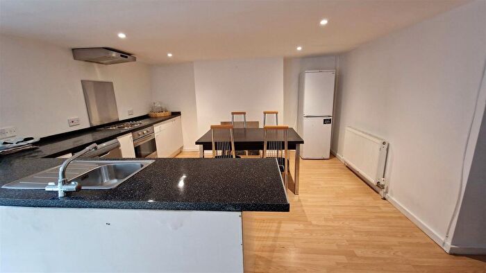 2 Bedroom Maisonette To Rent In Prince Consort Road, Gateshead, NE8