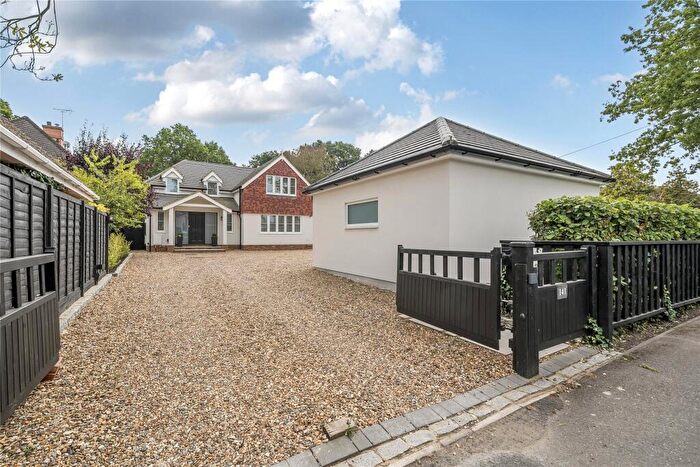 4 Bedroom Detached House For Sale In Ambleside Road, Lightwater, Surrey, GU18