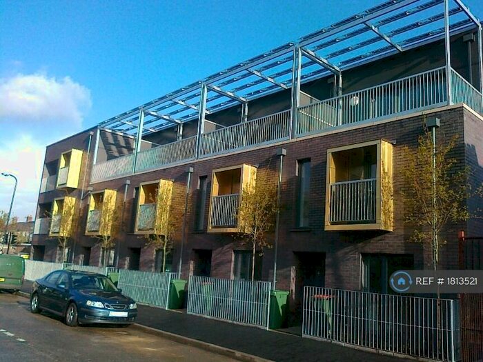 4 Bedroom End Of Terrace House To Rent In Sherwood Terrace, London, E16