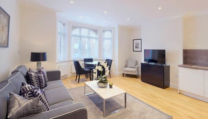 2 Bedroom Flat To Rent In Hamlet Gardens, London, W6