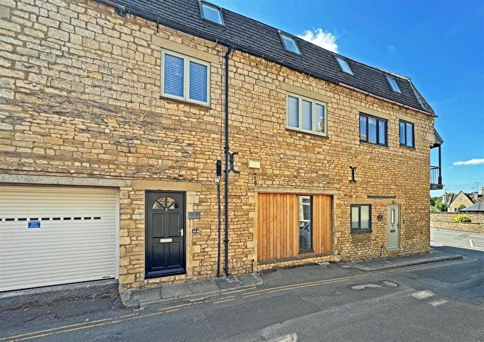 2 Bedroom Character Property For Sale In Church Street, Stamford, PE9