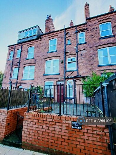 2 Bedroom Flat To Rent In Wood Lane, Headingley, Leeds, LS6
