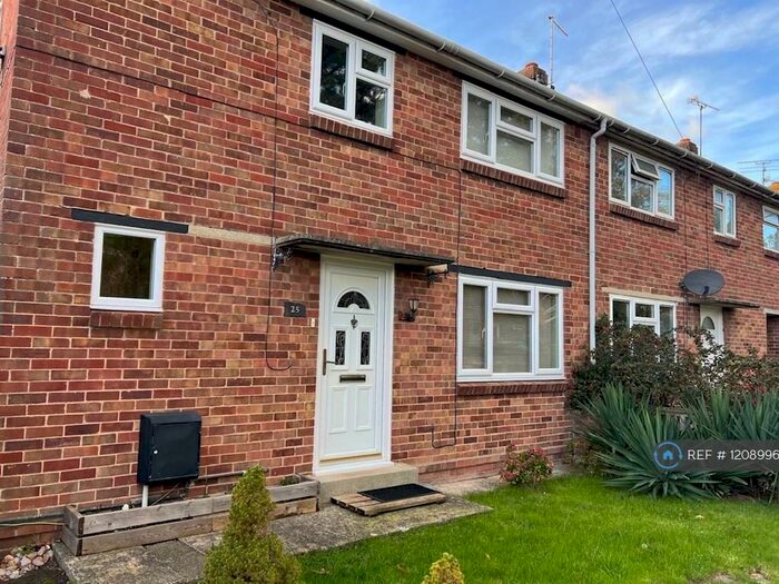3 Bedroom Terraced House To Rent In Monmouth Road, Yeovil, BA21