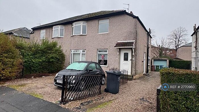 3 Bedroom Flat To Rent In Ashcroft Drive, Glasgow, G44