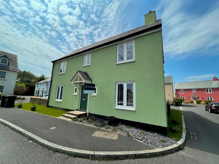 4 Bedroom Detached House To Rent In Greenhill Road, Plymstock, Plymouth, PL9