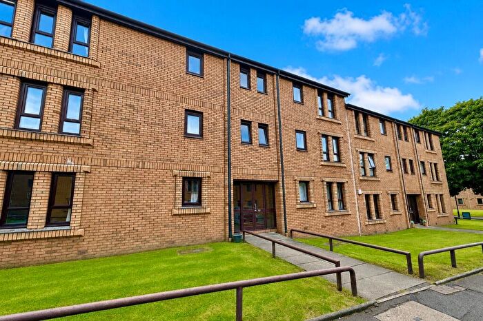 2 Bedroom Flat To Rent In Garriochmill Road, North Kelvinside, Glasgow, G20
