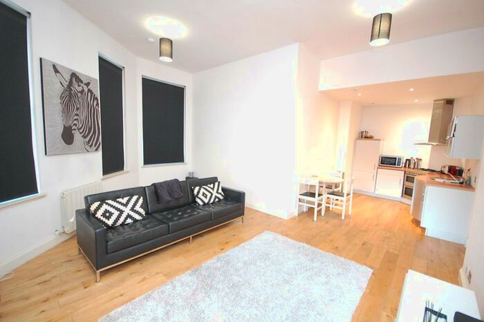 2 Bedroom Flat To Rent In Crimon Place, City Centre, Aberdeen, AB10