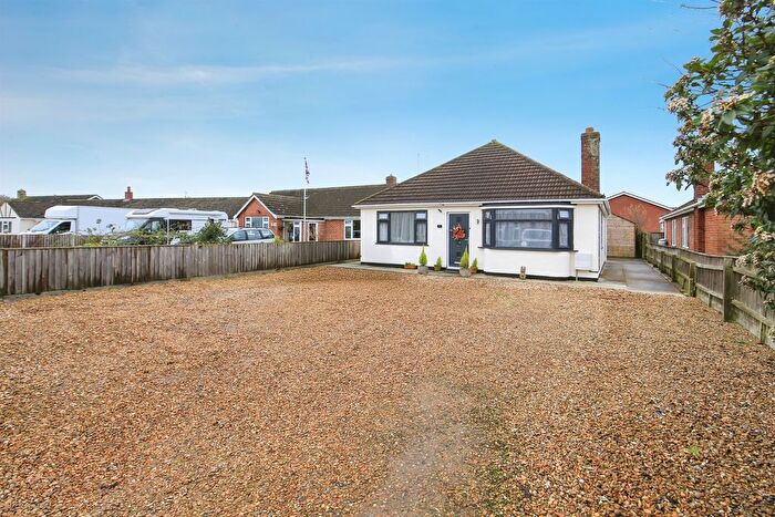 3 Bedroom Detached Bungalow For Sale In The Chase, Crowland, Peterborough, PE6