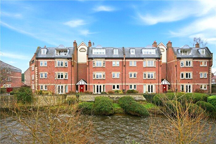 2 Bedroom Apartment For Sale In Bishops Court, Ripon, HG4