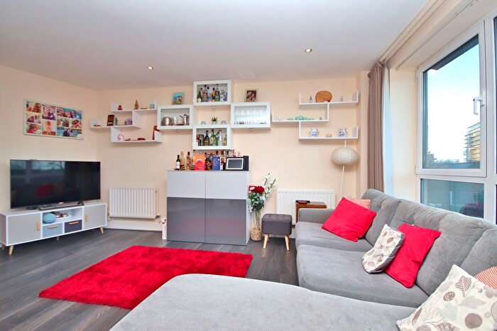 2 Bedroom Flat To Rent In Wards Wharf Approach, Royal Victoria, London, E16