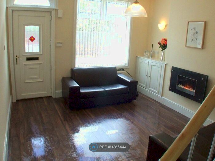 2 Bedroom Terraced House To Rent In Adcroft Street, Stockport SK1