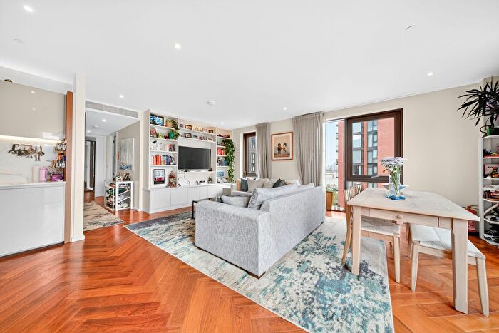 2 Bedroom Flat For Sale In New Union Square, Capital Building, SW11