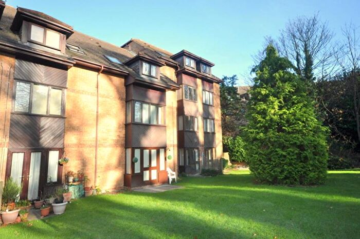 1 Bedroom Flat To Rent In Rickmansworth Road, Watford, WD18