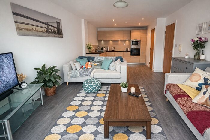 2 Bedroom Flat To Rent In Barton Place, Hornbeam Way, Manchester, M4