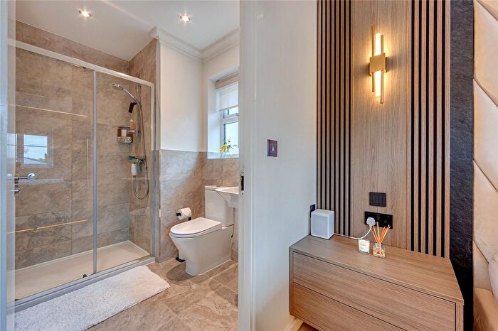 4 Bedroom Detached House For Sale In Sycamore Square, Shenley, Radlett, Hertfordshire, WD7