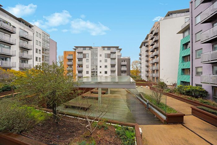 2 Bedroom Flat To Rent In Deals Gateway, London, SE13