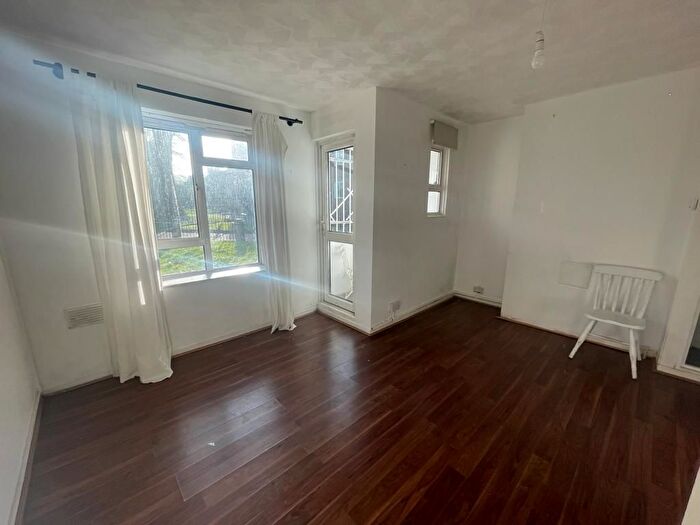 2 Bedroom Flat For Sale In Grange Grove, London, N1