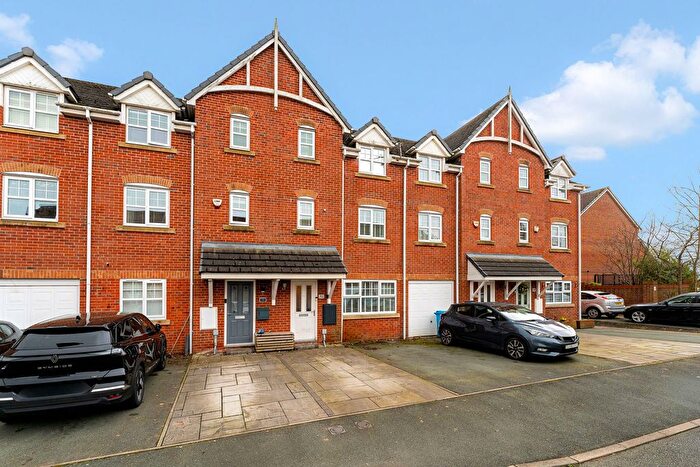 5 Bedroom Terraced House For Sale In Iona Crescent, Widnes, WA8