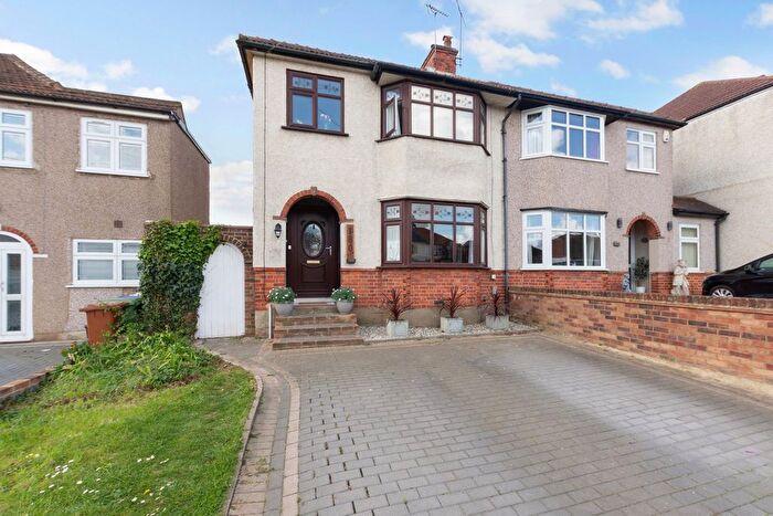 3 Bedroom Semi Detached House For Sale In Mayplace Road East, Bexleyheath, DA7