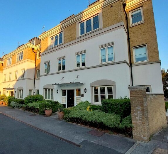 2 Bedroom Flat To Rent In The Square, York, YO24