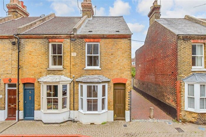 3 Bedroom End Of Terrace House For Sale In St. Peter's Grove, Canterbury, Kent, CT1